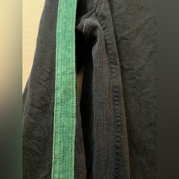 ⚫️ BOGO Converse womens zip up sweater with green accent stripes size XS - Picture 8 of 9